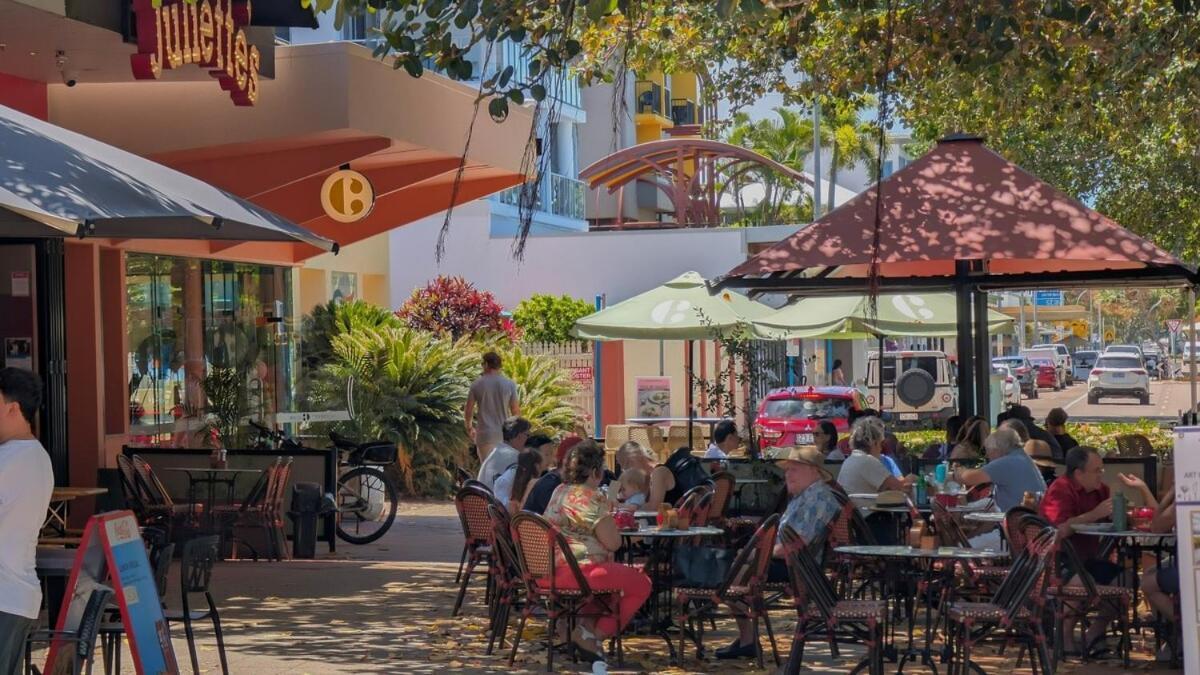 Apartment Coastal Comfort - 1 Bedroom Beachfront Townsville